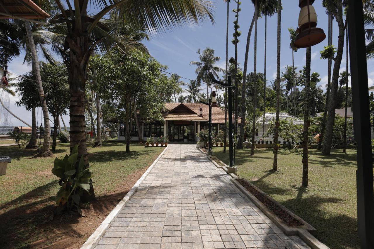 Kallanchery Retreat Kochi Exteriör bild